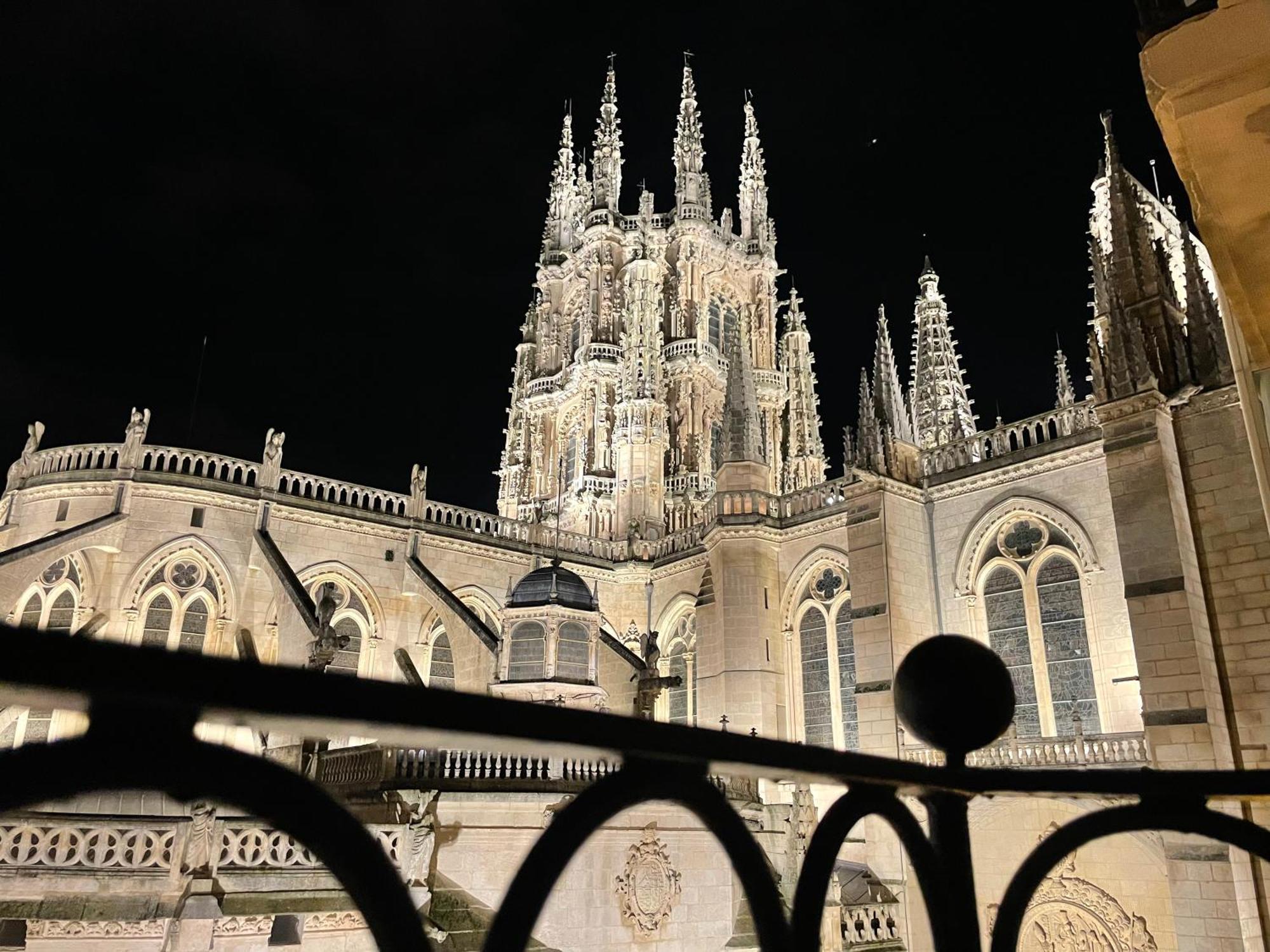Tocando La Catedral By Exclusive Burgos Apartments Kültér fotó